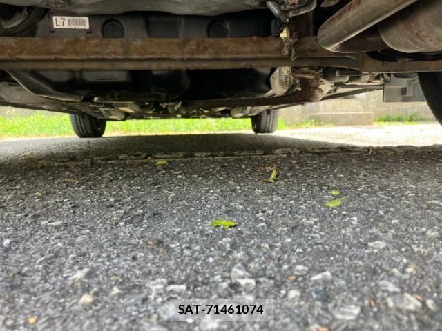 Toyota RACTIS 2015-03 8661175-6