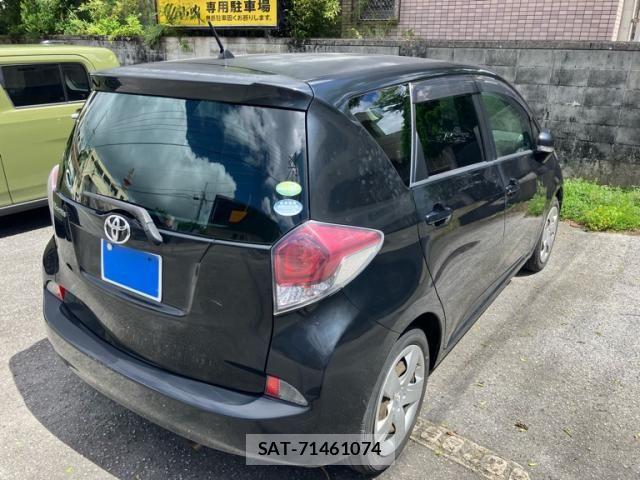 Toyota RACTIS 2015-03 8661175-7