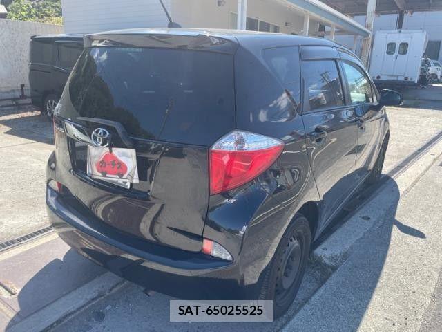 Toyota RACTIS 2011-06 8661172-2