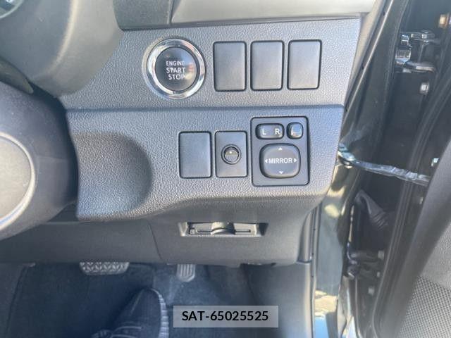 Toyota RACTIS 2011-06 8661172-5