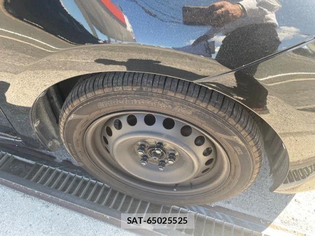 Toyota RACTIS 2011-06 8661172-6