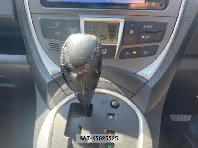 Toyota RACTIS 2011-06 8661172-7