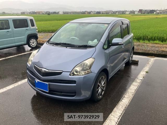 Toyota RACTIS 2010-07 8661181-0