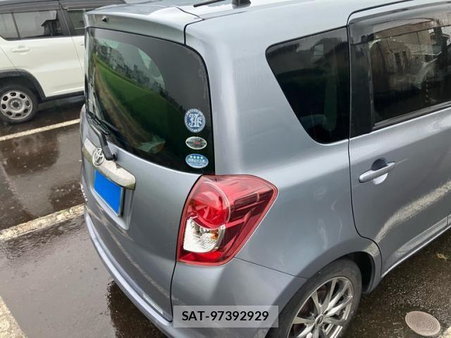 Toyota RACTIS 2010-07 8661181-2