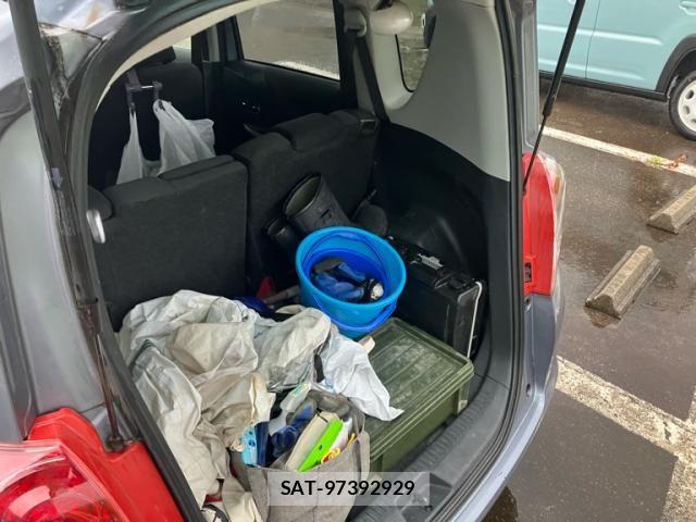 Toyota RACTIS 2010-07 8661181-8