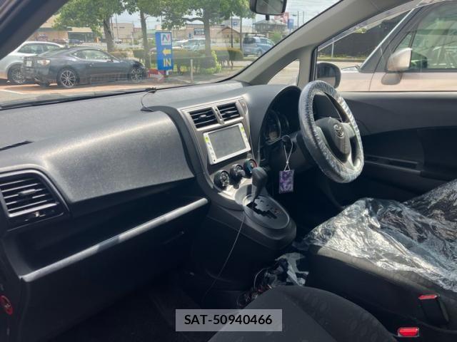 Toyota RACTIS 2011-09 8666792-10