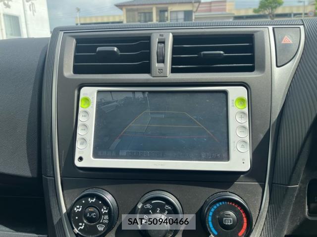 Toyota RACTIS 2011-09 8666792-14