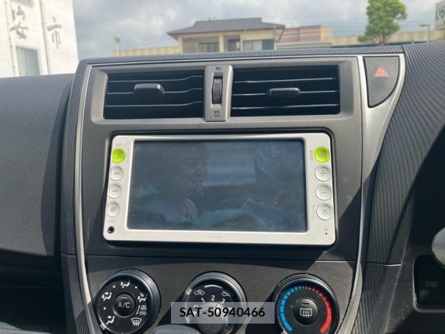 Toyota RACTIS 2011-09 8666792-15