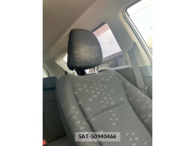 Toyota RACTIS 2011-09 8666792-17