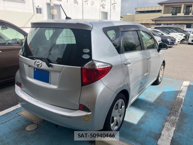 Toyota RACTIS 2011-09 8666792-5