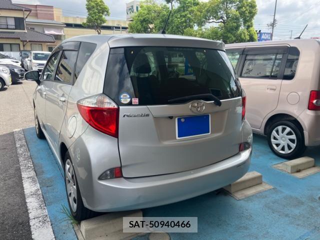 Toyota RACTIS 2011-09 8666792-6
