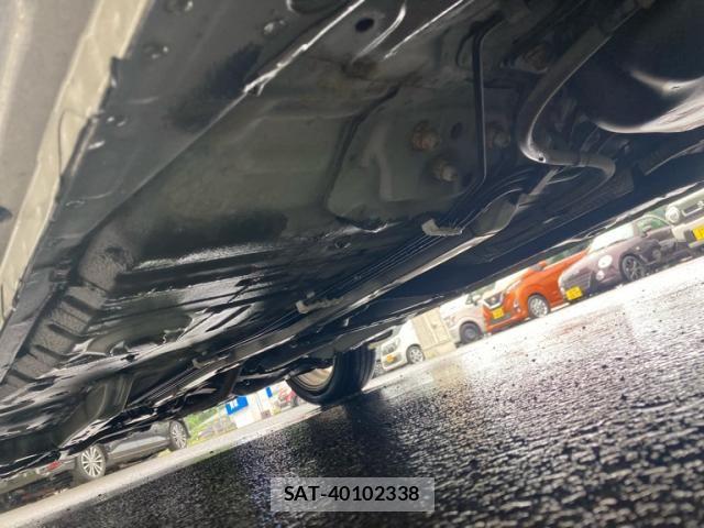 Toyota RACTIS 2010-01 8661183-10