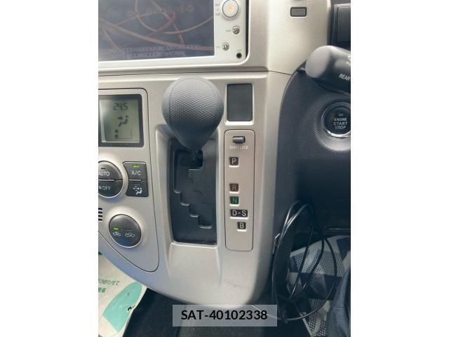 Toyota RACTIS 2010-01 8661183-21