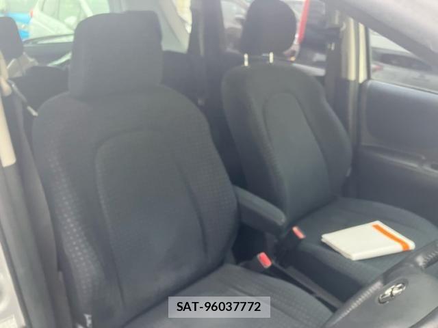 Toyota RACTIS 2009-11 8661178-10