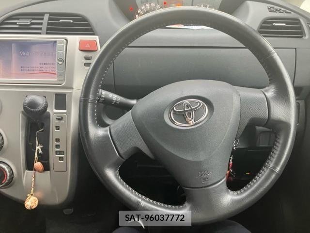 Toyota RACTIS 2009-11 8661178-15