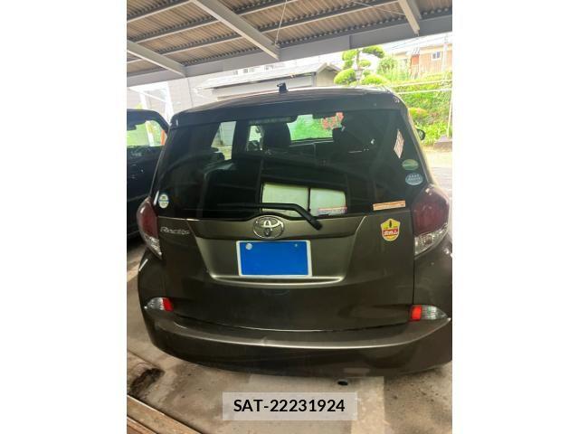 Toyota RACTIS 2015-09 8686385-1