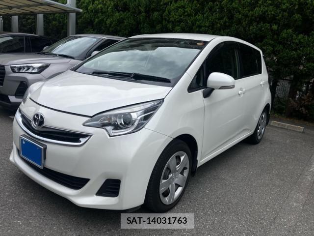 Toyota RACTIS 2015-08 8745422-1