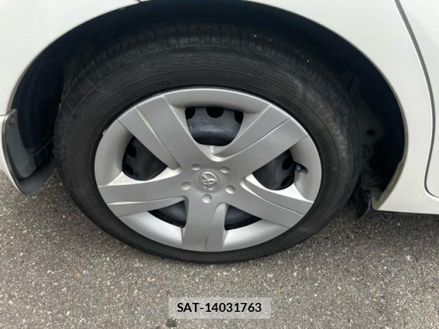 Toyota RACTIS 2015-08 8745422-8