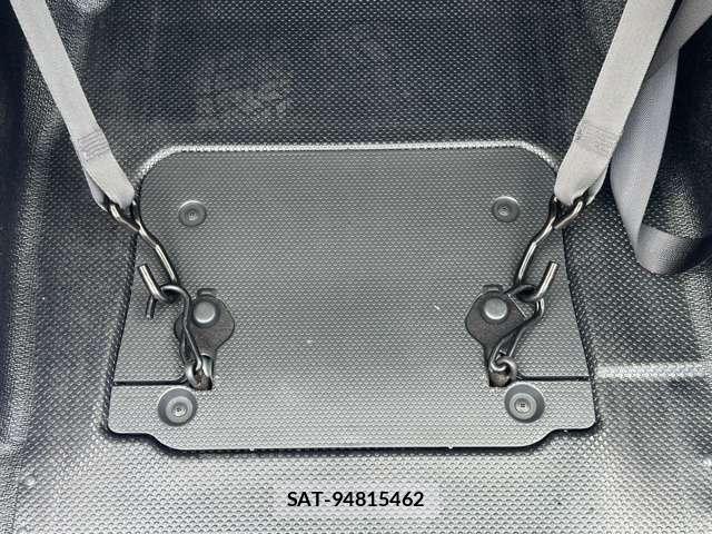 Toyota RACTIS 2015-05 8745423-14