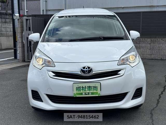 Toyota RACTIS 2015-05 8745423-27