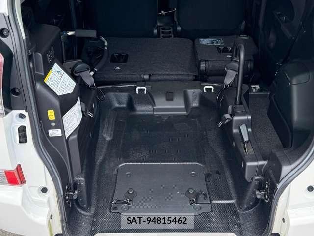 Toyota RACTIS 2015-05 8745423-7