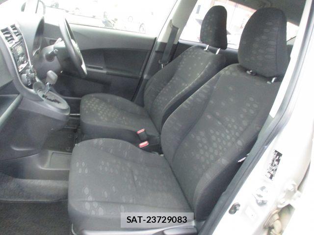 Toyota RACTIS 2015-12 8745425-10