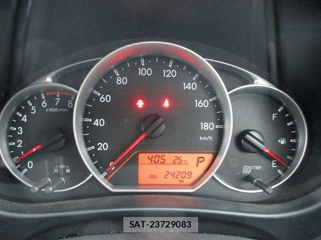 Toyota RACTIS 2015-12 8745425-14