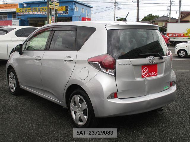 Toyota RACTIS 2015-12 8745425-4