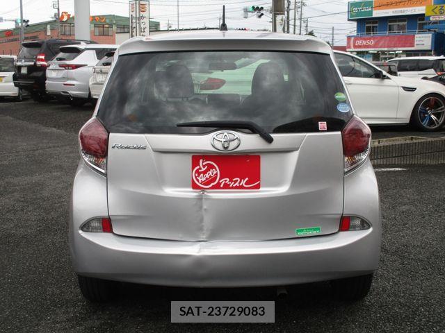 Toyota RACTIS 2015-12 8745425-5