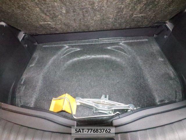 Toyota RACTIS 2015-08 8781753-9