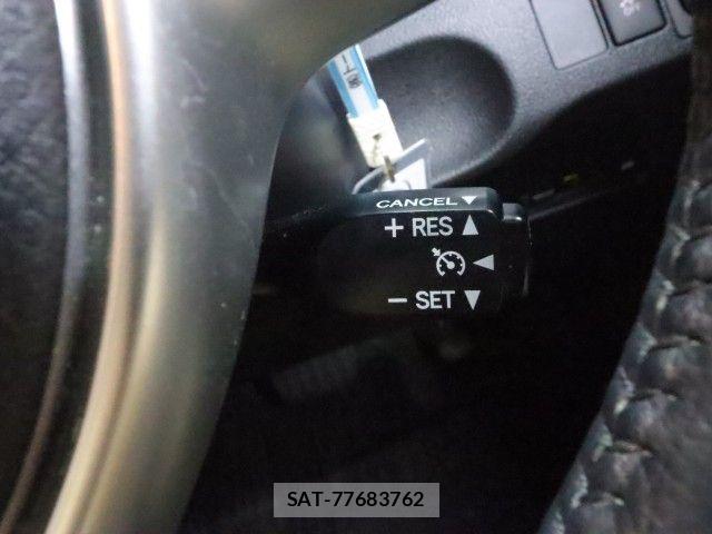 Toyota RACTIS 2015-08 8781753-19