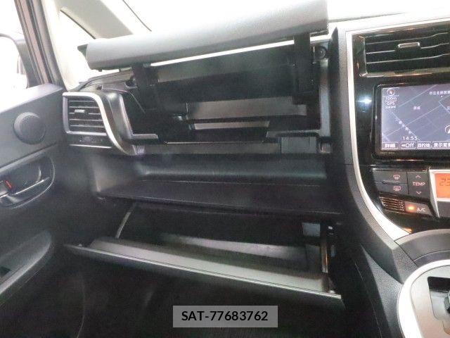 Toyota RACTIS 2015-08 8781753-22