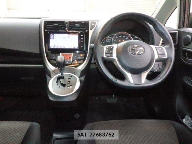 Toyota RACTIS 2015-08 8781753-2