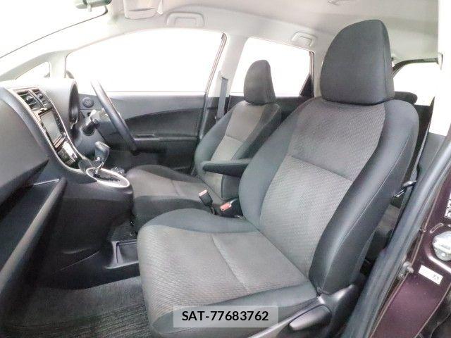 Toyota RACTIS 2015-08 8781753-5