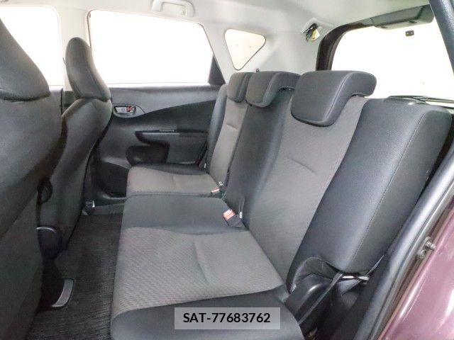 Toyota RACTIS 2015-08 8781753-6