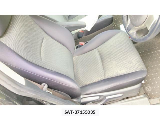 Toyota RACTIS 2011-09 8797250-10