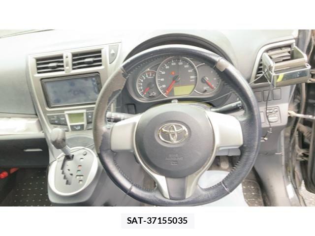 Toyota RACTIS 2011-09 8797250-13