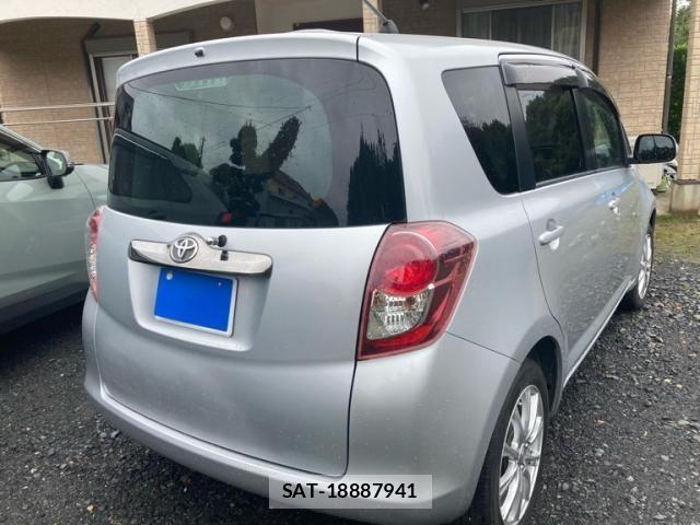 Toyota RACTIS 2009-10 8797252-3