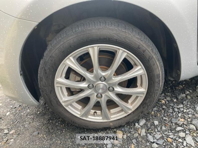 Toyota RACTIS 2009-10 8797252-4
