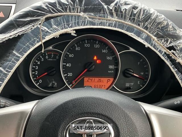 Toyota RACTIS 2016-05 8797249-17