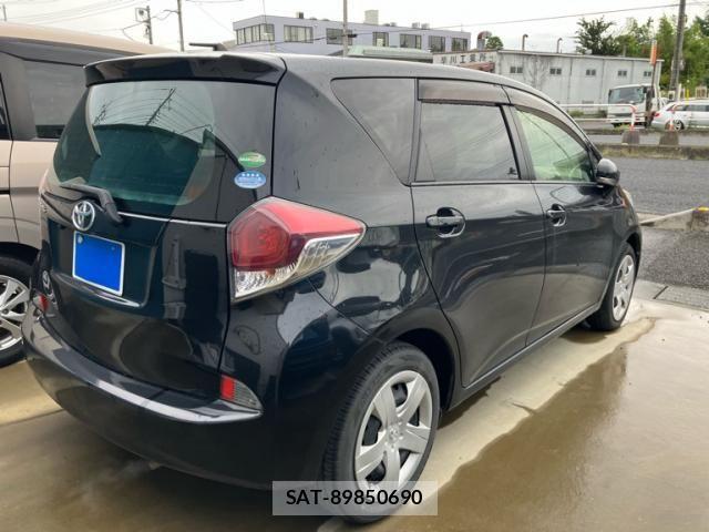 Toyota RACTIS 2016-05 8797249-3