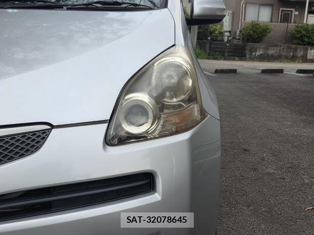 Toyota RACTIS 2009-10 8831233-13