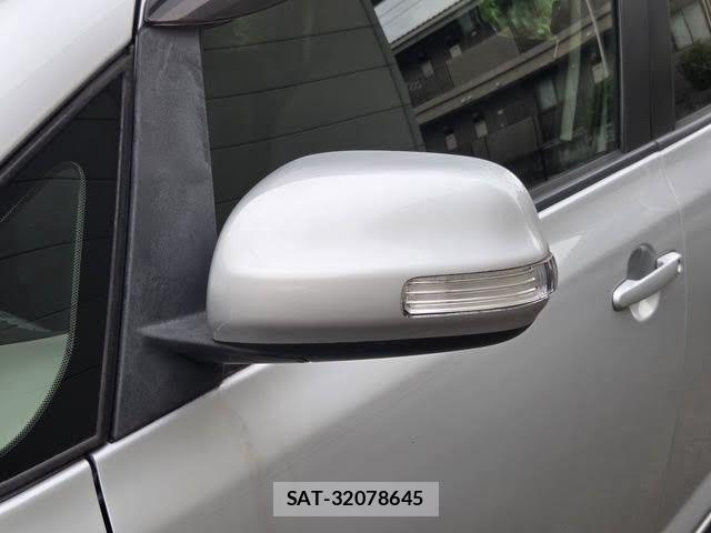 Toyota RACTIS 2009-10 8831233-15
