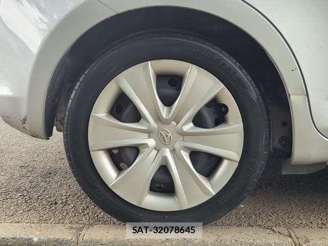 Toyota RACTIS 2009-10 8831233-19