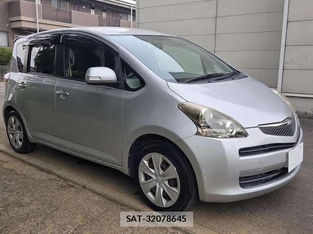Toyota RACTIS 2009-10 8831233-6