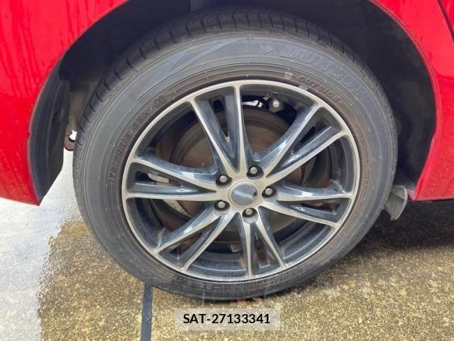 Toyota RACTIS 2011-08 8849960-10