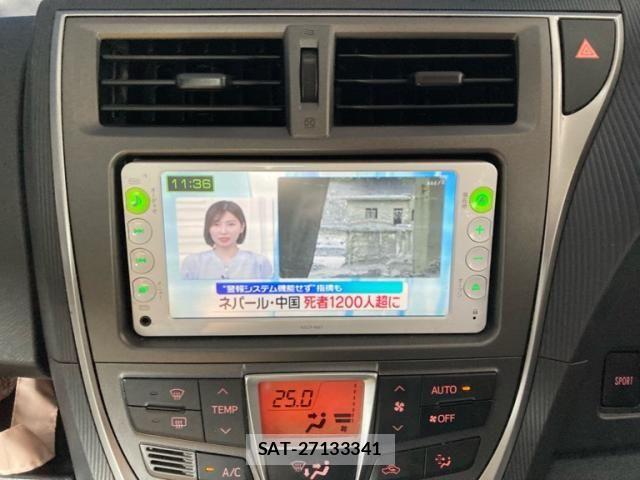 Toyota RACTIS 2011-08 8849960-26