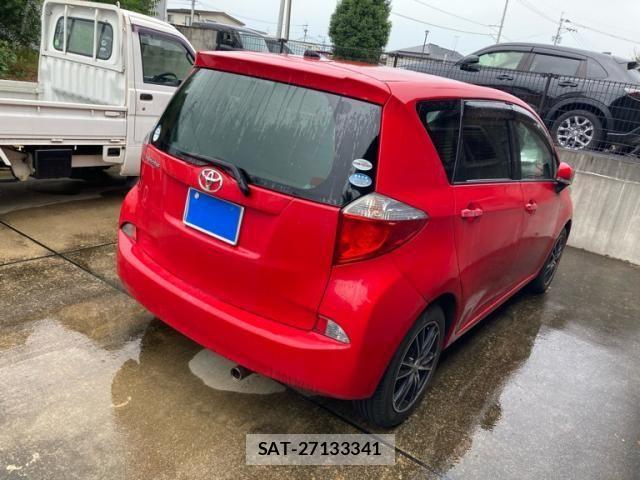 Toyota RACTIS 2011-08 8849960-3