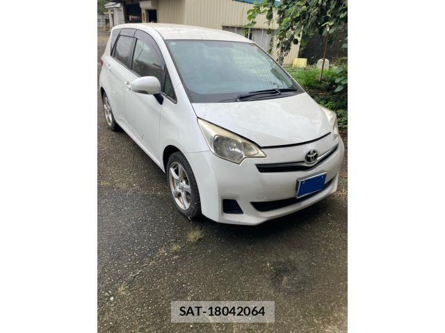 Toyota RACTIS 2014-03 8850447-0