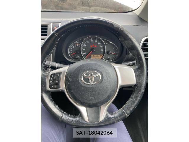 Toyota RACTIS 2014-03 8850447-14